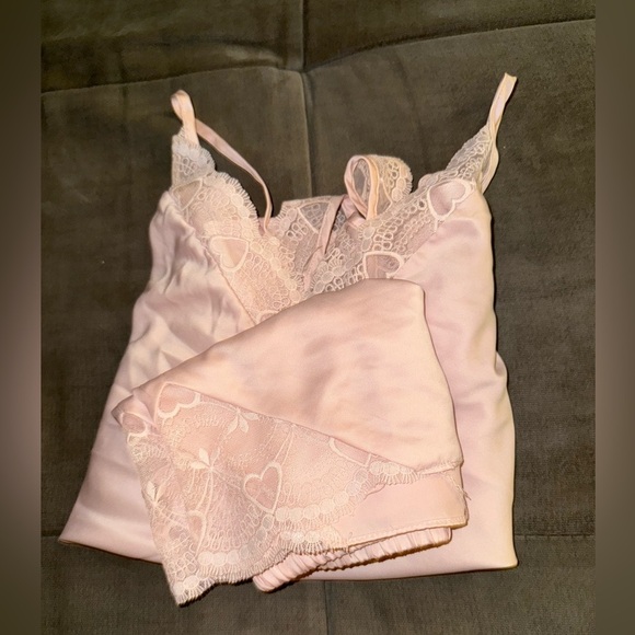 FLORA LACE TRIM SATIN CAMISOLE & SHORTS 2-PIECE PAJAMA SET IN BLUSH SIZE M - Picture 3 of 16